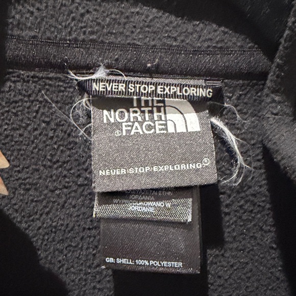 North face quarter zip - Picture 2 of 5